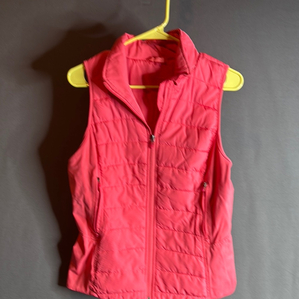 Tangerine size small Women's Pink Quilted Vest